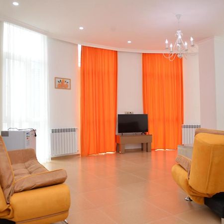 Orange Home Hotel Batumi Exteriér fotografie