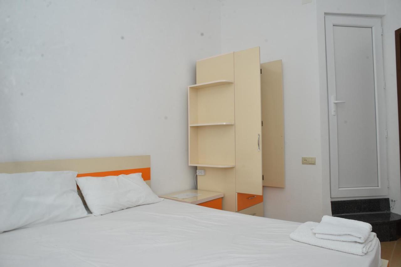 Orange Home Hotel Batumi Exteriér fotografie