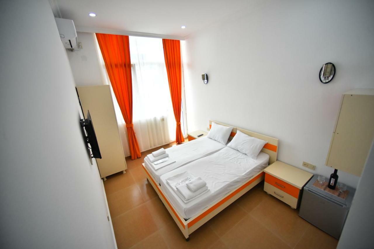 Orange Home Hotel Batumi Exteriér fotografie