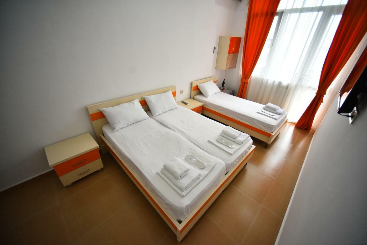 Orange Home Hotel Batumi Exteriér fotografie