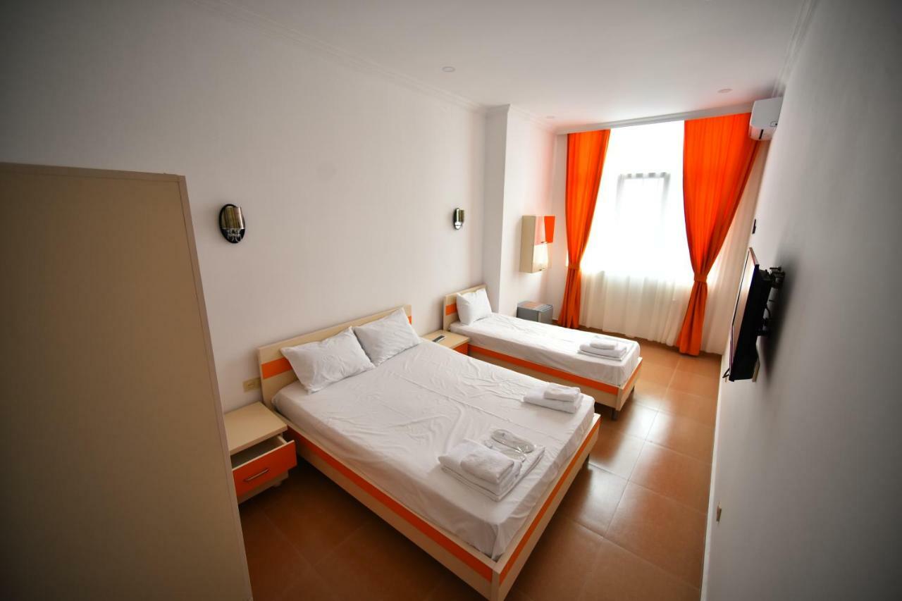 Orange Home Hotel Batumi Exteriér fotografie
