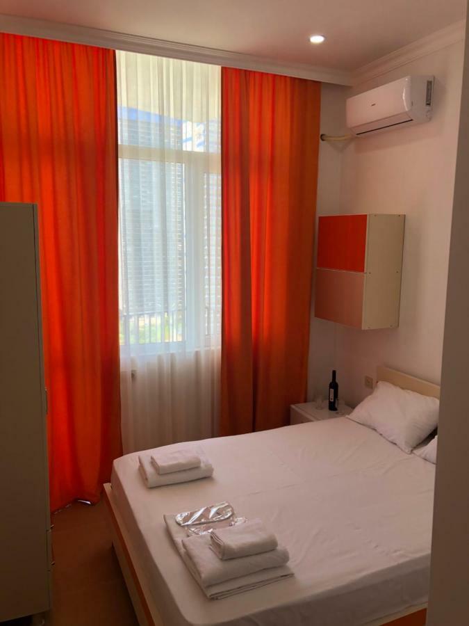 Orange Home Hotel Batumi Exteriér fotografie